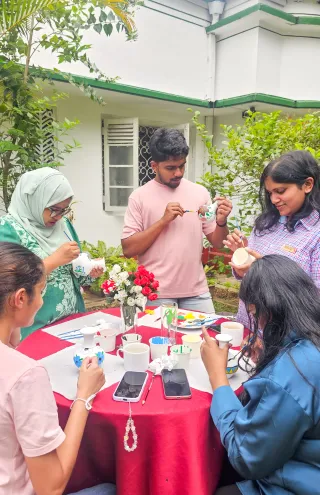 SIP & PAINT — image 1