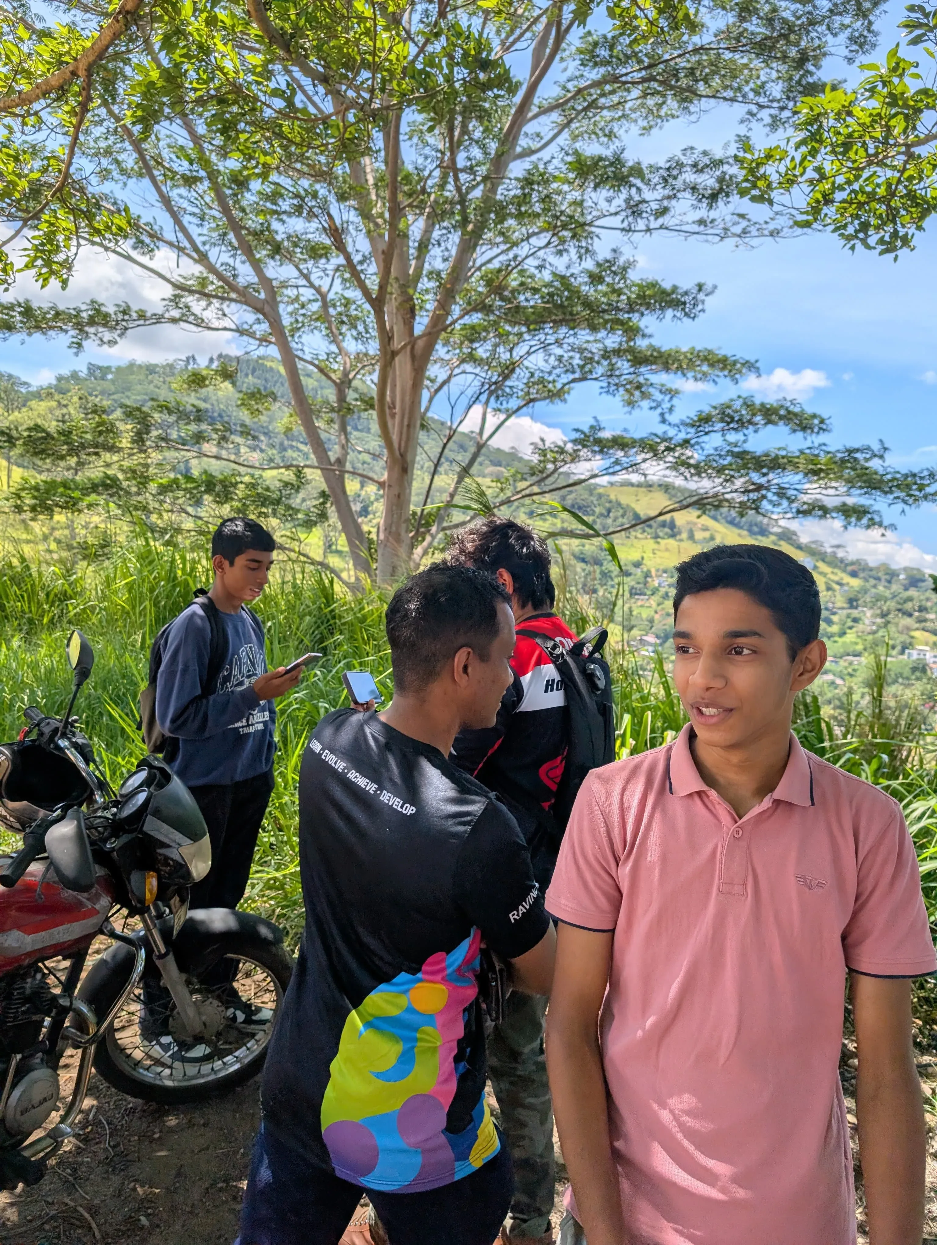 සරැංගල් Gallery 13